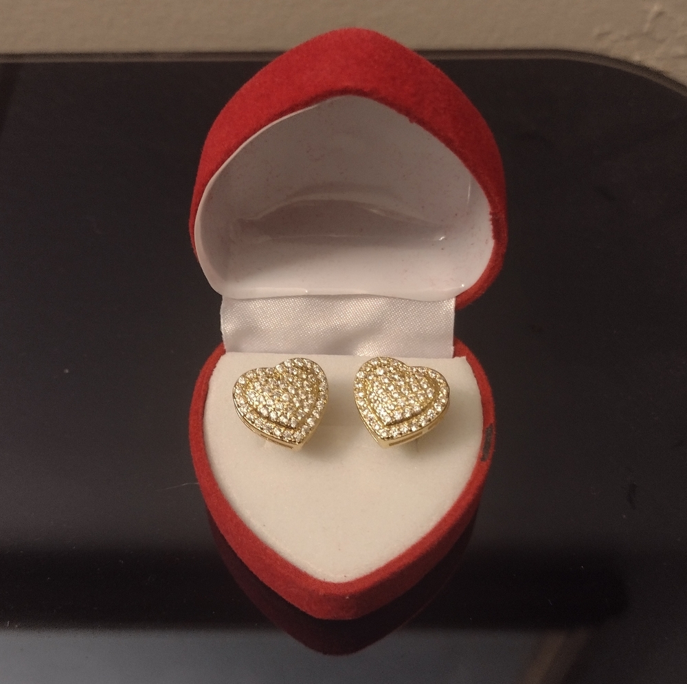 WOMEN'S HIGH FASHION CUBIC ZIRCONIA AAA+DIAMOND CLUSTER STERLING SILVER EARRINGS